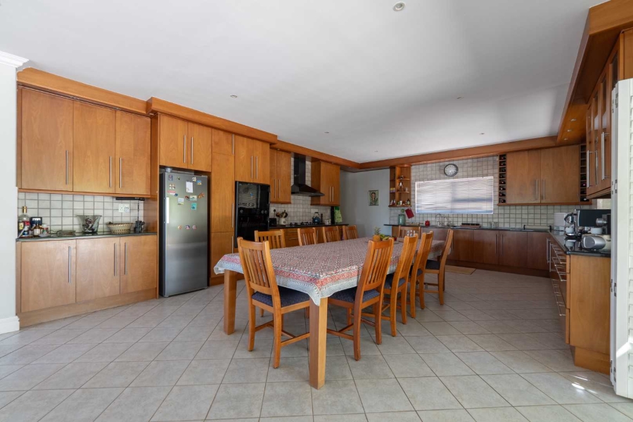 5 Bedroom Property for Sale in Stellenbosch Farms Western Cape